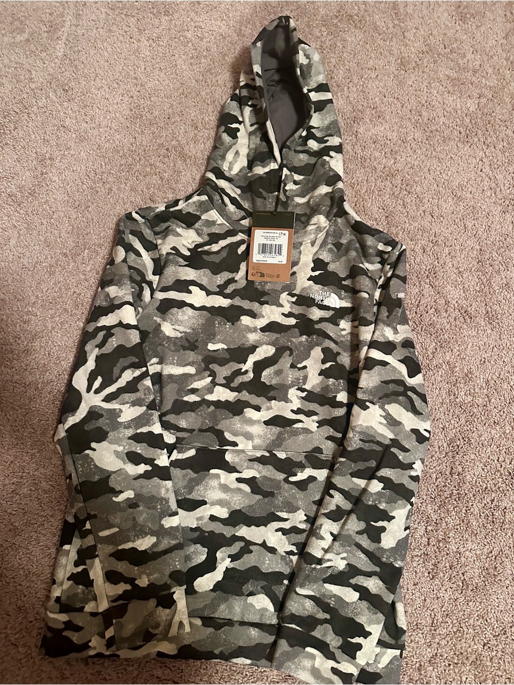 NWT The North Face Smoked Pearl Camo Hoodie in Gray and Black (Youth XL 14/16)